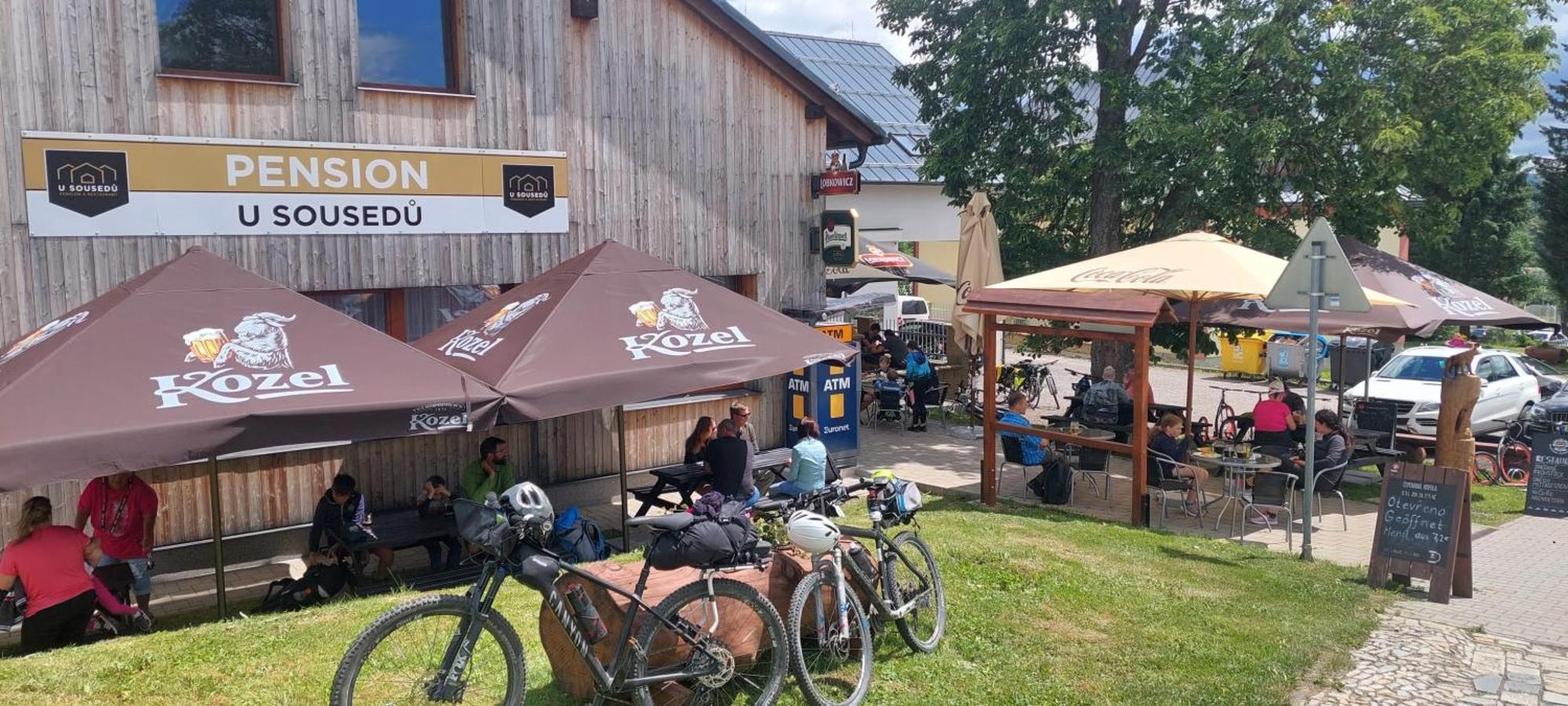 Penzion A Restaurace U Sousedu Стражни Екстериор снимка