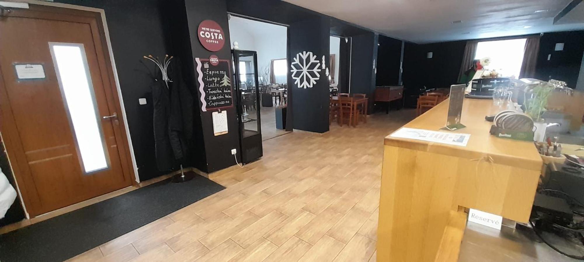 Penzion A Restaurace U Sousedu Стражни Екстериор снимка