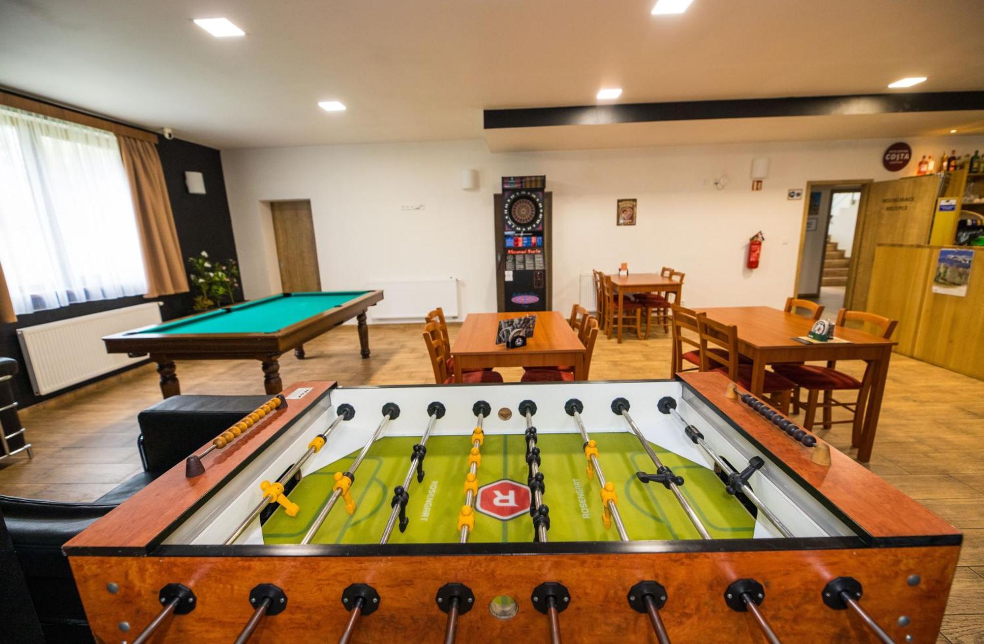 Penzion A Restaurace U Sousedu Стражни Екстериор снимка